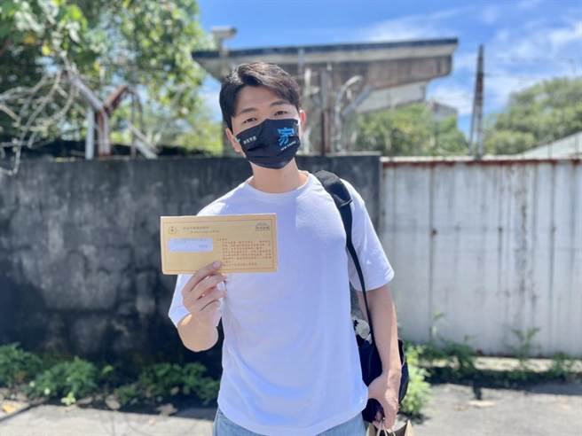 新北市議員參選人呂家愷批評，綠營有心人士惡意操作，使得恩恩案變成政治操作的工具，呼籲周玉蔻、卓冠廷不要「玩火自焚」，停止打擊防疫人員的士氣。（呂家愷提供）