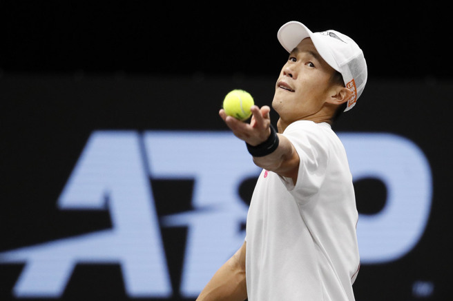 庄吉生在2022温布顿会外赛第三轮苦战五盘饮恨落败，无缘闯进会内赛。（资料照／美联社）