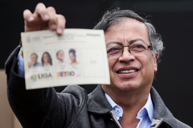 哥伦比亚前叛军成员裴卓（Gustavo Petro）今天赢得总统大选。(图/路透社) 