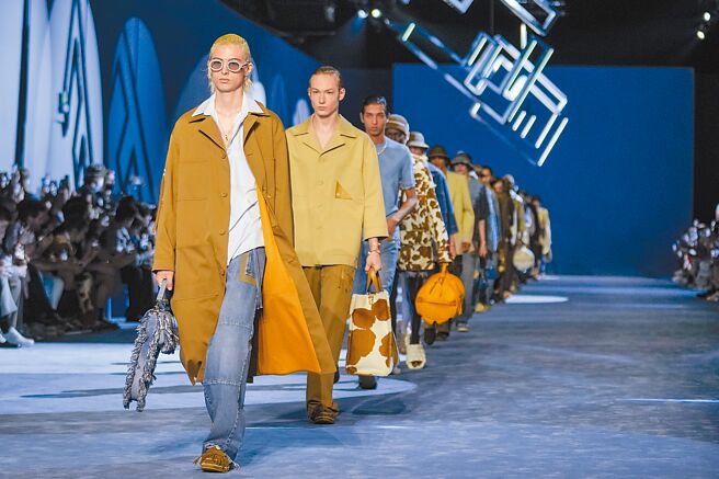 FENDI 2023春夏男裝大秀以大自然景觀為靈感。（美聯社）