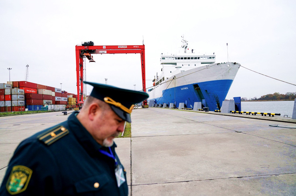 立陶宛封锁经由铁路运往俄罗斯飞地加里宁格勒（Kaliningrad）的欧盟制裁货物，让莫斯科怒呛报复。图为加里宁格勒港口。（资料照／路透社）(photo:ChinaTimes)