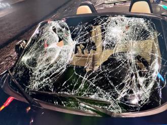 29歲女酒駕撞斃交管工人 百萬BMW敞篷車全毀報銷