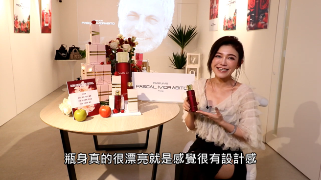 精品直播主超A女神X泡泡兒，力推Pascal《美麗女孩》香水。(圖/采棠國際提供)
