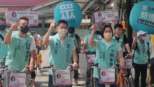 對於民調較低，民眾黨桃園市長參選人表示，會努力贏得市民信任。（賴佑維攝）