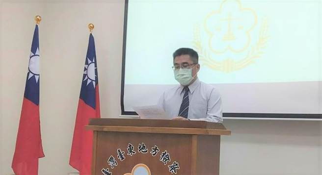 前卫生署台东医院精神科主任陈明哲涉犯贪污治罪条例，台东地检主任检察官谢长夏表示，犯罪所得财物27条黄金将于7月拍卖。（本报资料照片）