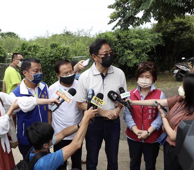 张善政喊话，别把他看得高高在上，承诺自己会是个能和基层搏感情的市长。（蔡明亘摄）