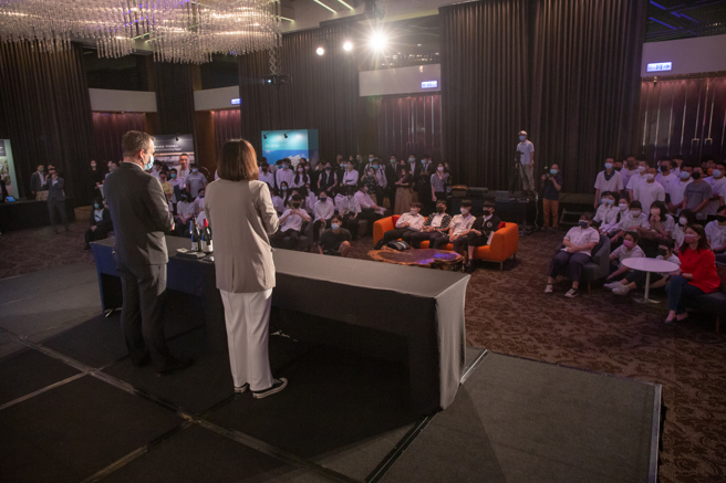 萬豪國際集團昨（20日）於台北W飯店舉行聯合招募日，現場釋出從基層至主管階級共計超過五百個職缺。(戴志揚翻攝)