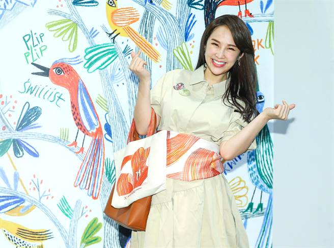 張齡予笑說發現不會孕吐後就開始暴飲暴食。（粘耿豪攝）