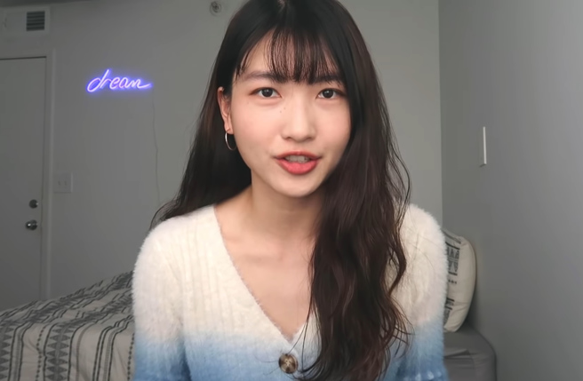 台大超仙正妹Grace开设YT频道教外国人中文，轻松有趣不失亲切。(翻摄自「Grace Mandarin Chinese」YT频道)