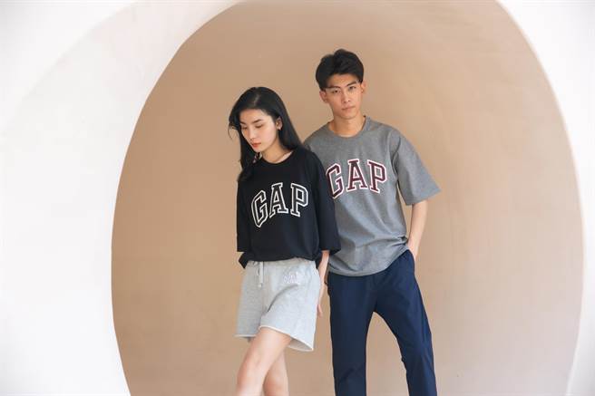 GAP「厚磅密织系列」短袖T恤，特价699元。（GAP提供）