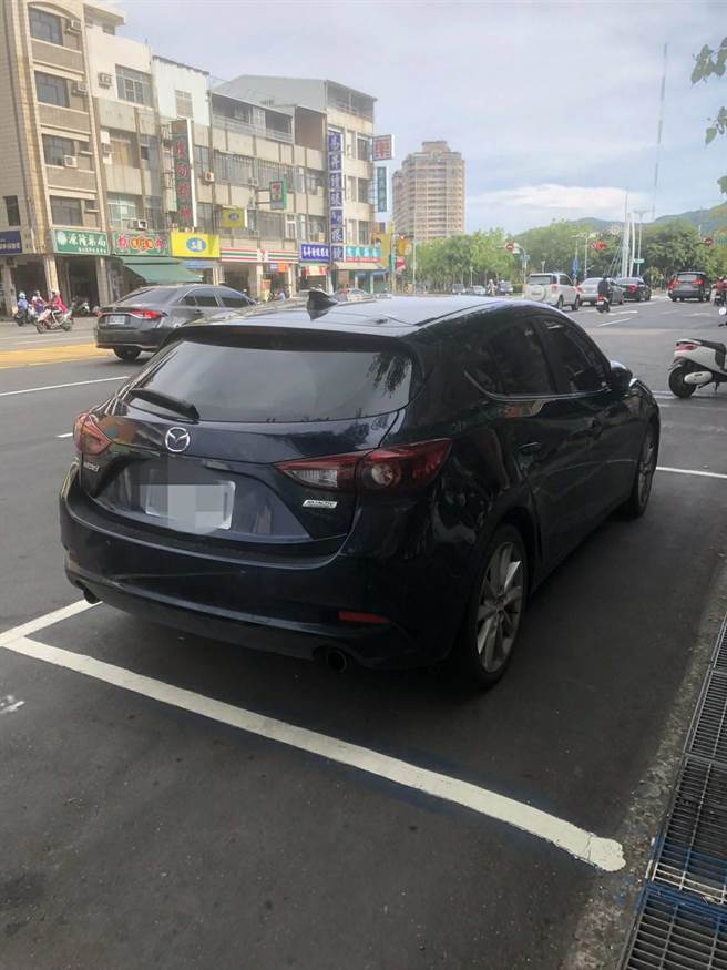 陈姓男子当时乘坐车辆。（翻摄照片／崔正纲高雄传真）