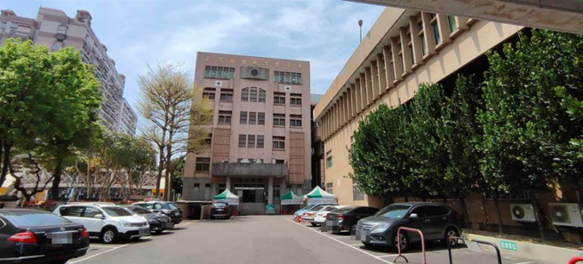 员警涉收贿勾结业者钻道交漏洞，遭新北地检署约谈。(陈慰慈摄)