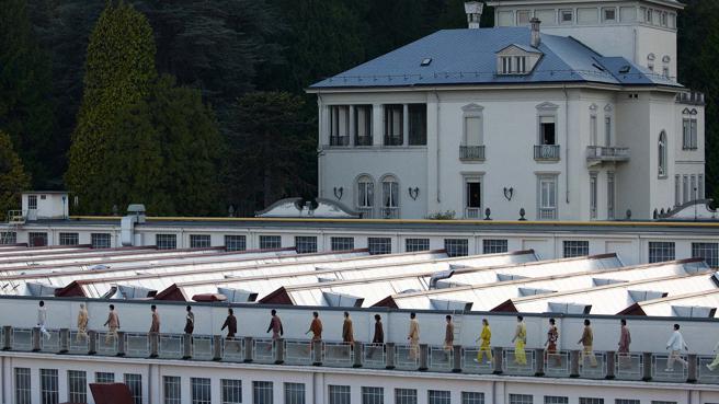 ZEGNA将本季秀场选址于品牌自豪的毛纺厂露台办秀。（杰尼亚提供）