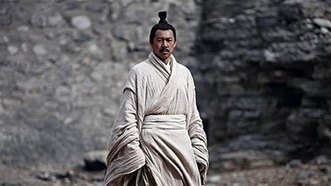 张丰毅演出孙武跌宕起伏的一生。（纬来育乐台提供）