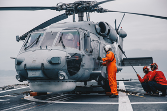 海軍S-70C反潛直升機事故 總統府：3人生命跡象穩定 機工長未脫離險境