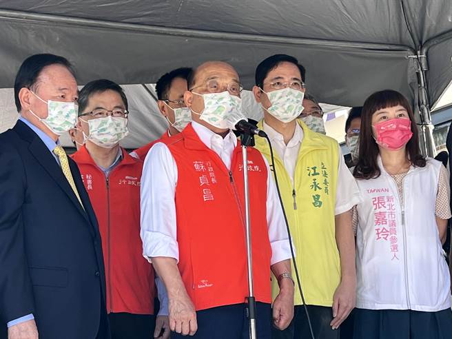 行政院长苏贞昌对此表示，现在有新的完整资料，该检讨的就要检讨。（李奇叡摄）