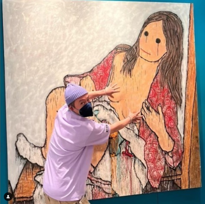 陈冠希贴出对裸女图袭胸照，引发两极评论。(翻摄自edcee3000 IG)