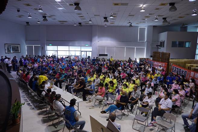 南投县计画在竹山镇兴建绿能永续中心，原定29日将举办公听会，不料公听会未举办，就遭到公所、居民强烈反弹，22日还组织自救会。（吴建辉摄）