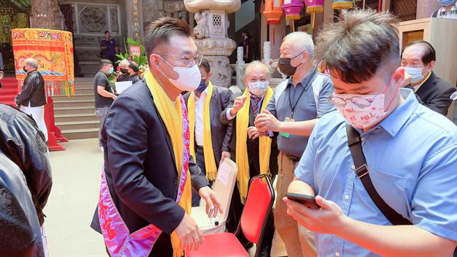 对于新北市长侯友宜表示要为恩恩案负起全部责任，前国民党主席江启臣表示，他是有担当的人，相信能处理得很好。（吕健豪摄）