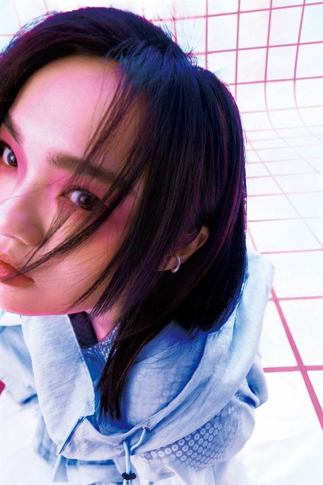 徐佳莹第六张专辑今(22日)发行。（亚神音乐提供）