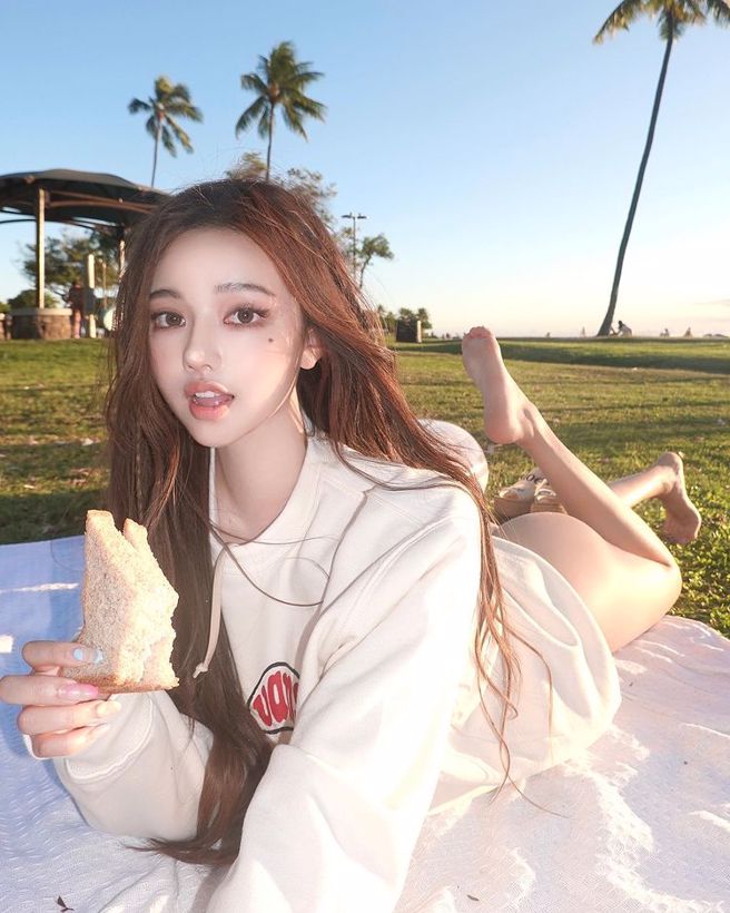 黄琳上围一直是外界关注焦点。(图/黄琳 IG)