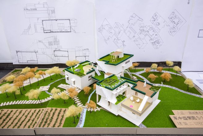 經歷踏查後的「水南嵌、好生活2050」小住宅設計專案成果展。 （中原大學提供）