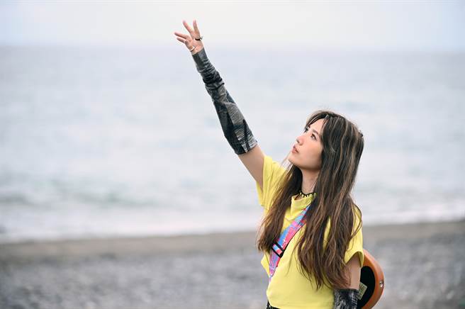 黃玠瑋請大家期待7月29日音樂游牧民族的相聚。（環球音樂提供）