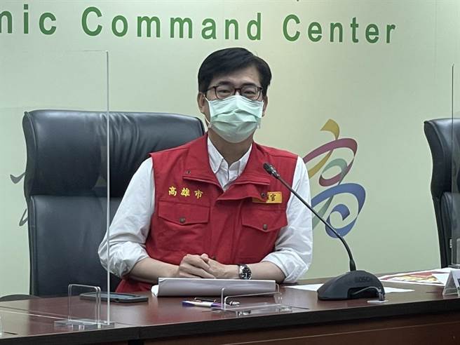 高雄市长陈其迈22日表示，目前疫情已经逐渐脱离高原期，对于各行业也将从减灾走向振兴阶段，高市府将会结合中央的观光振兴计画，并配合在地商圈的行销方式，预计于7月推出相关振兴措施。（本报资料照片）