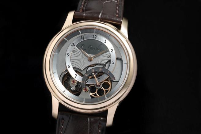 独立制表师Romain Gauthier的Prestige HMS红金腕表，308万元。（瑞博品提供）