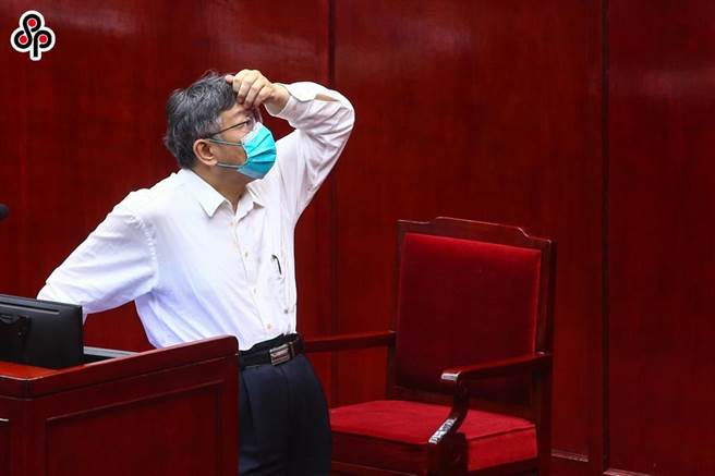 北市府声请敬老金条例「函告无效」，行政院认为难认定违宪违法，图为台北市长柯文哲。（本报资料照片）