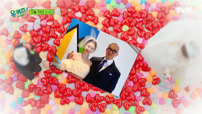 具俊曄（右）開心分享與大S的婚紗照。（friDay影音提供）