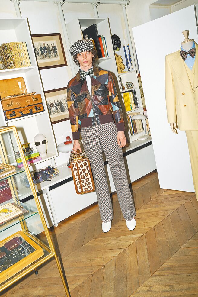 Gucci HA HA HA系列在细节部分如钮扣、格纹设计等，致敬哈利斯泰尔斯、Alessandro Michele都喜爱的70年代。（Gucci提供）