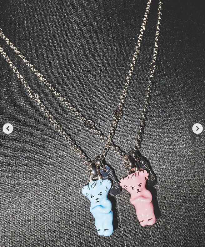 Gucci HA HA HA「生气熊熊」项炼图释出，不少网友直呼好可爱、太萌。（摘自Gucci IG）