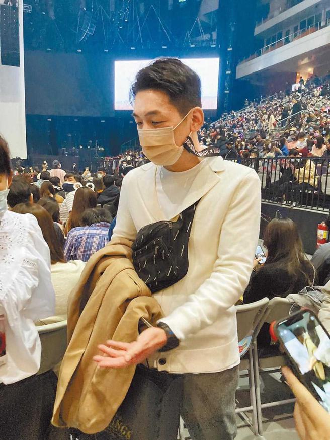 藍蔚文曾被媒體直擊去觀賞王心凌的演唱會。（圖／報系資料照）