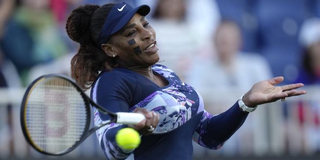 小威廉斯与搭檔嘉柏挺进伊斯特本网赛女双4强(美联社)