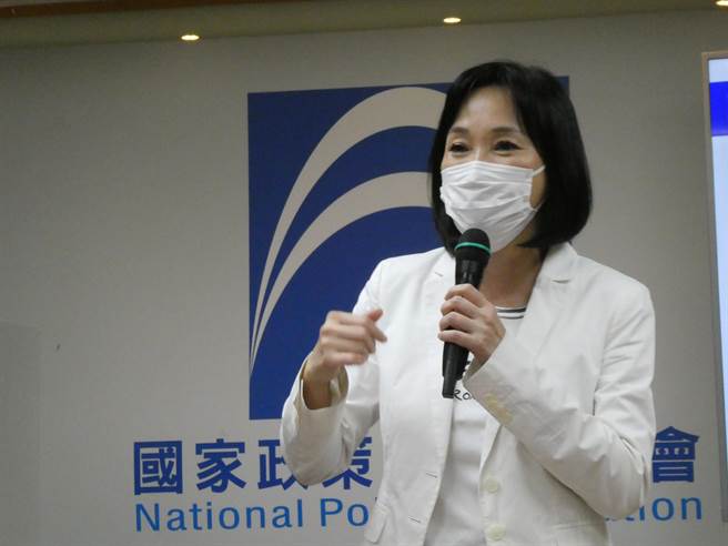 国民党下周三中常会可望徵召党智库执行长柯志恩参选高雄市长，柯上午受访表示，「在这个党里面任何事情都要有心理准备」下周三应该是有这个机会与可能，但「中常会的徵召过去其实常常有彩蛋发生」，在未确定前，任何事都可能发生。（周志豪摄影）