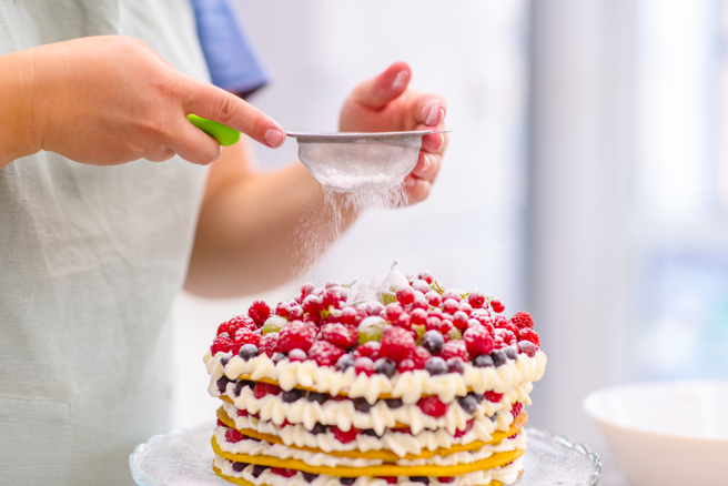 遭女友爸妈洗脸不配，烘焙师傅被分手大崩溃。（图／shutterstock）