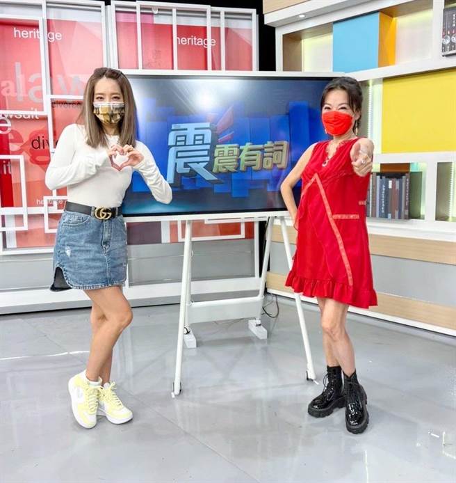 杨皓如（左）爆料老公突办信用卡，让她心生怀疑。（和展影视提供）