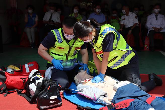 新竹县消防局将专责救护的光明分队升级为高级救护分队，确保每趟救护均有EMT-P出勤。（邱立雅摄）