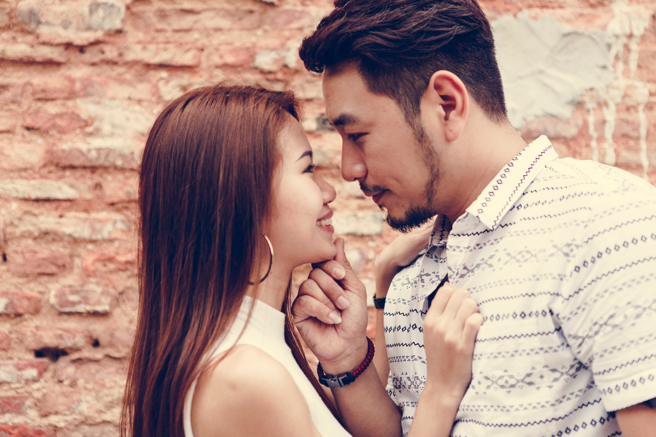 金牛座、天蝎座及水瓶座的女性谈恋爱时，非常看重感觉，绝不会因男人的痴情追求而动心。(示意图/达志影像)