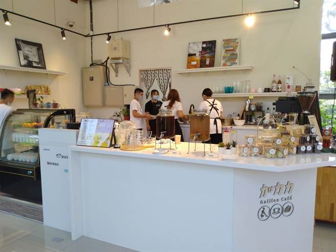 桃市府社会局委托桃园少年之家，在中坜文化儿童驾驶训练公园的停车管理空间中，成立桃园市少年培力发展中心，内部设有轻食吧。（社会局提供／蔡明亘桃园传真）