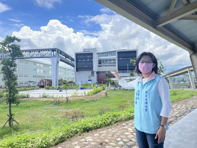 国民党屏东党部23日证实徵召议长周典论二女儿、屏东县妇女会理事长周佳琪参选屏东市长。（周佳琪团队提供／谢佳潾屏东传真）