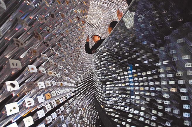 上海世博会英国馆在结束后，26万多颗种子正式在网上拍卖。（本报资料照片）