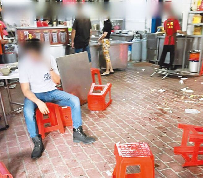 台中鲁肉饭摊男遭刺死原因曝，竟是恶煞听错话搞乌龙，想「挫在地人锐气」行凶。(民眾提供)