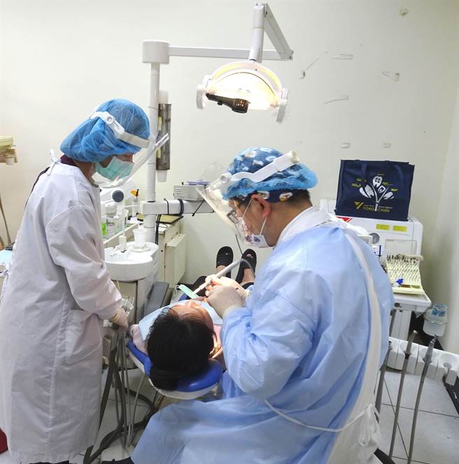 帮4监所50受刑人装假牙 「王詹样公益信托」捐助逾900万（法务部提供）