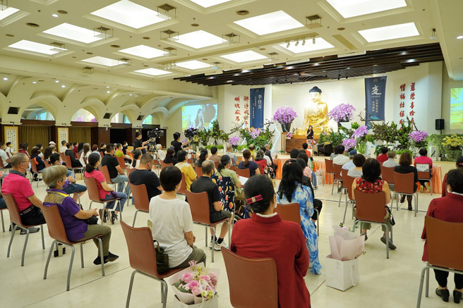 佛光山惠中寺「未来与希望」讲座，现场观眾聆听。(图／佛光山惠中寺提供)