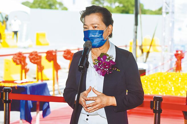 电价涨 通膨飙 CPI恐衝破4％。图为经济部长王美花。（邓博仁摄）