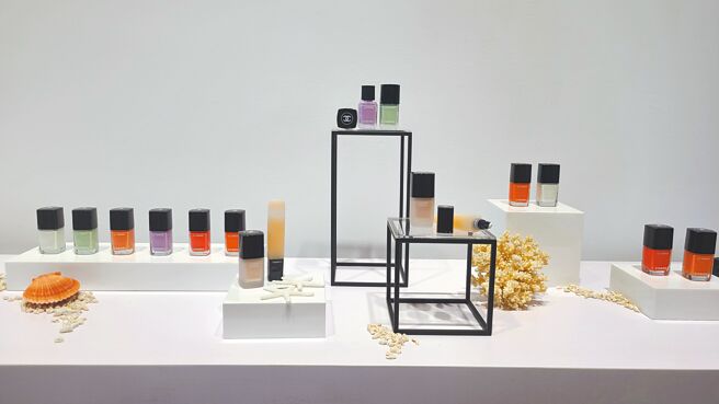 CHANEL海滩假期限量指彩系列。（黄唯淯摄）