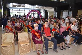 苗栗縣模範母親表揚延至25日舉辦 17位母親出席受獎