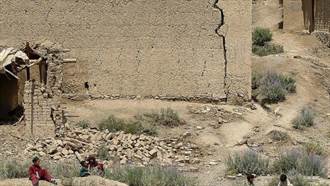 阿富汗遭地震災害 王毅致電阿國代理外長慰問